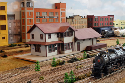 Bob Melpignano's Swamp River Ry is exported to modular railroading!